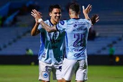 Con la victoria liniers queda en la tercera ubicación de la tabla.